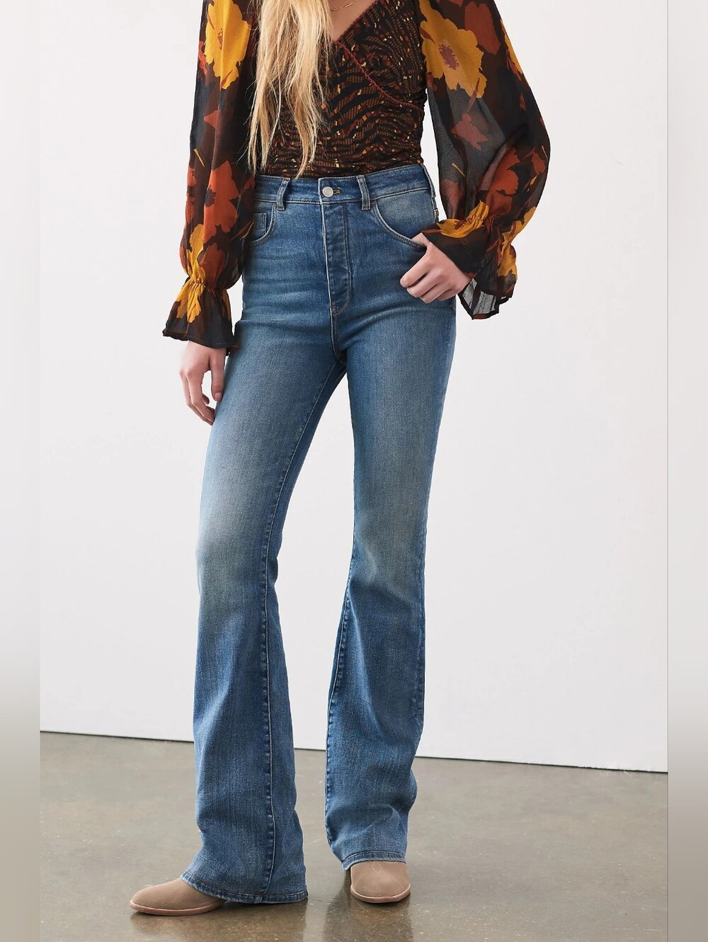 Pilcro Anthropologie The Icon Flare Jeans High Rise‎ Denim Size 28